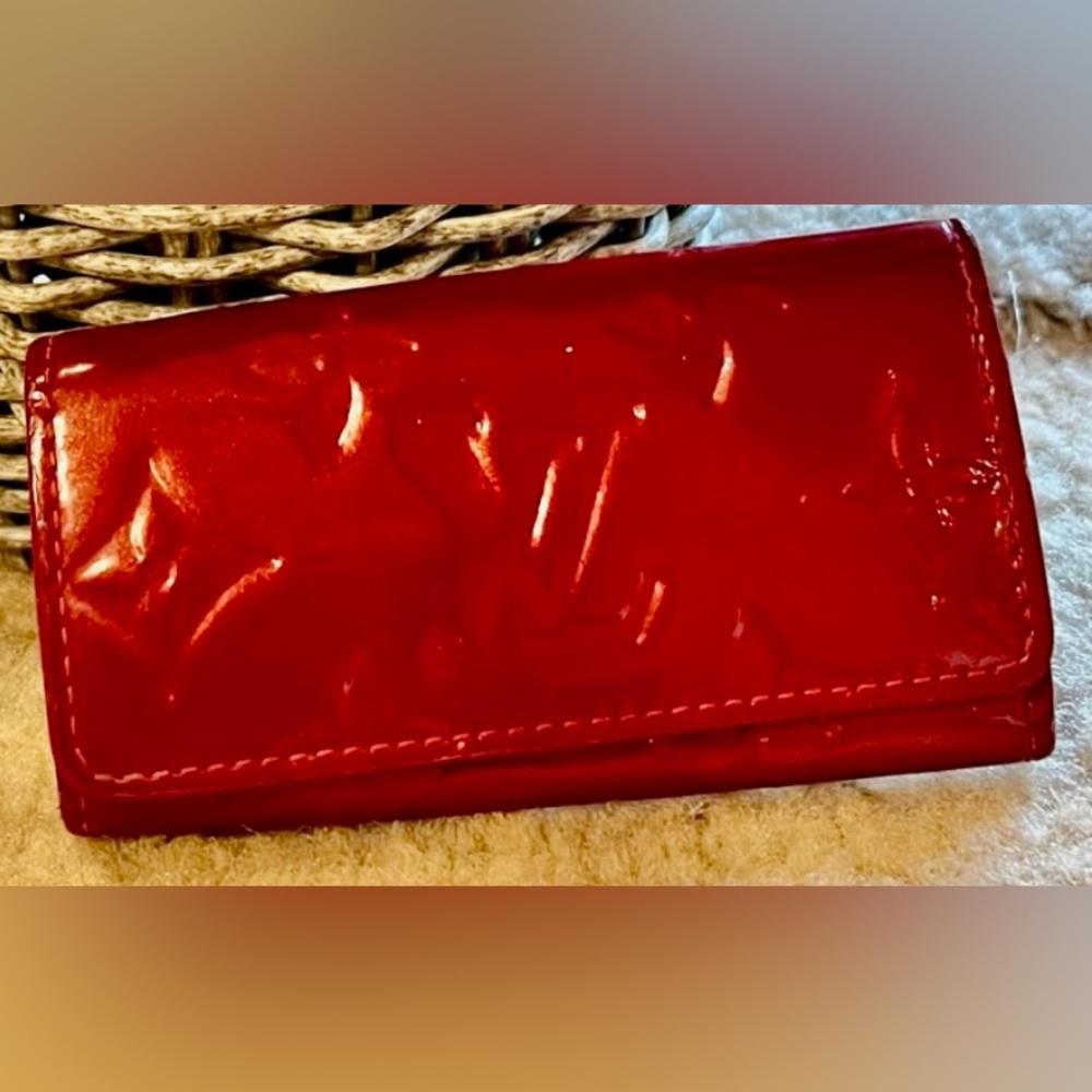 Louis Vuitton Vernis key holder